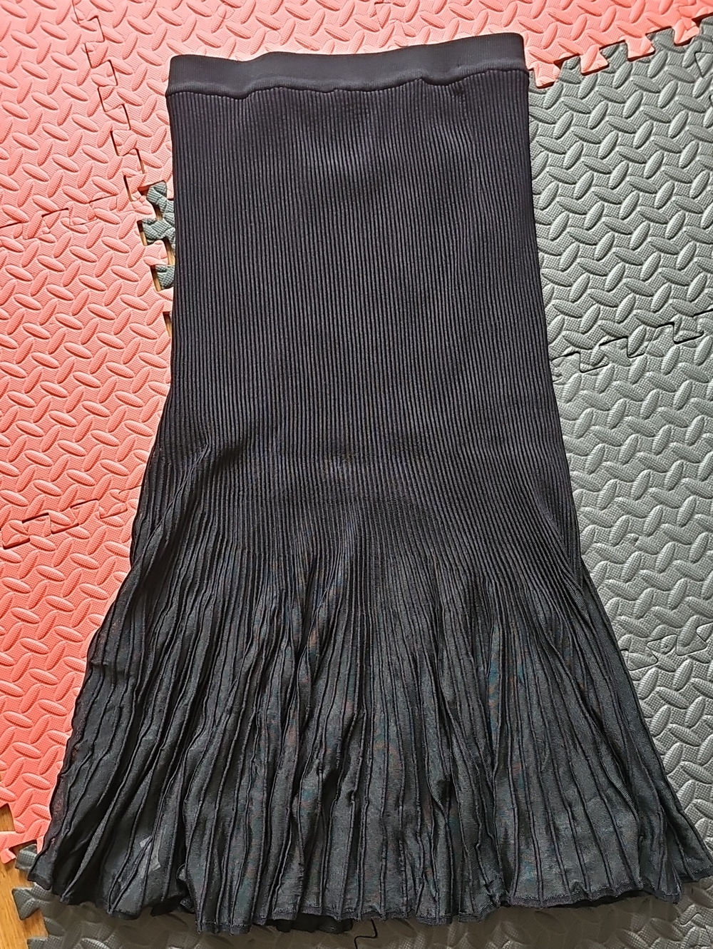 Black Pleated Midi Skirt with Ribbed Upper Panel